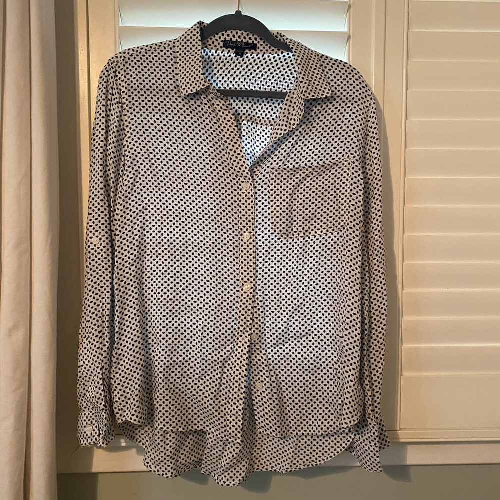 Velvet heart black and white button up: size medium